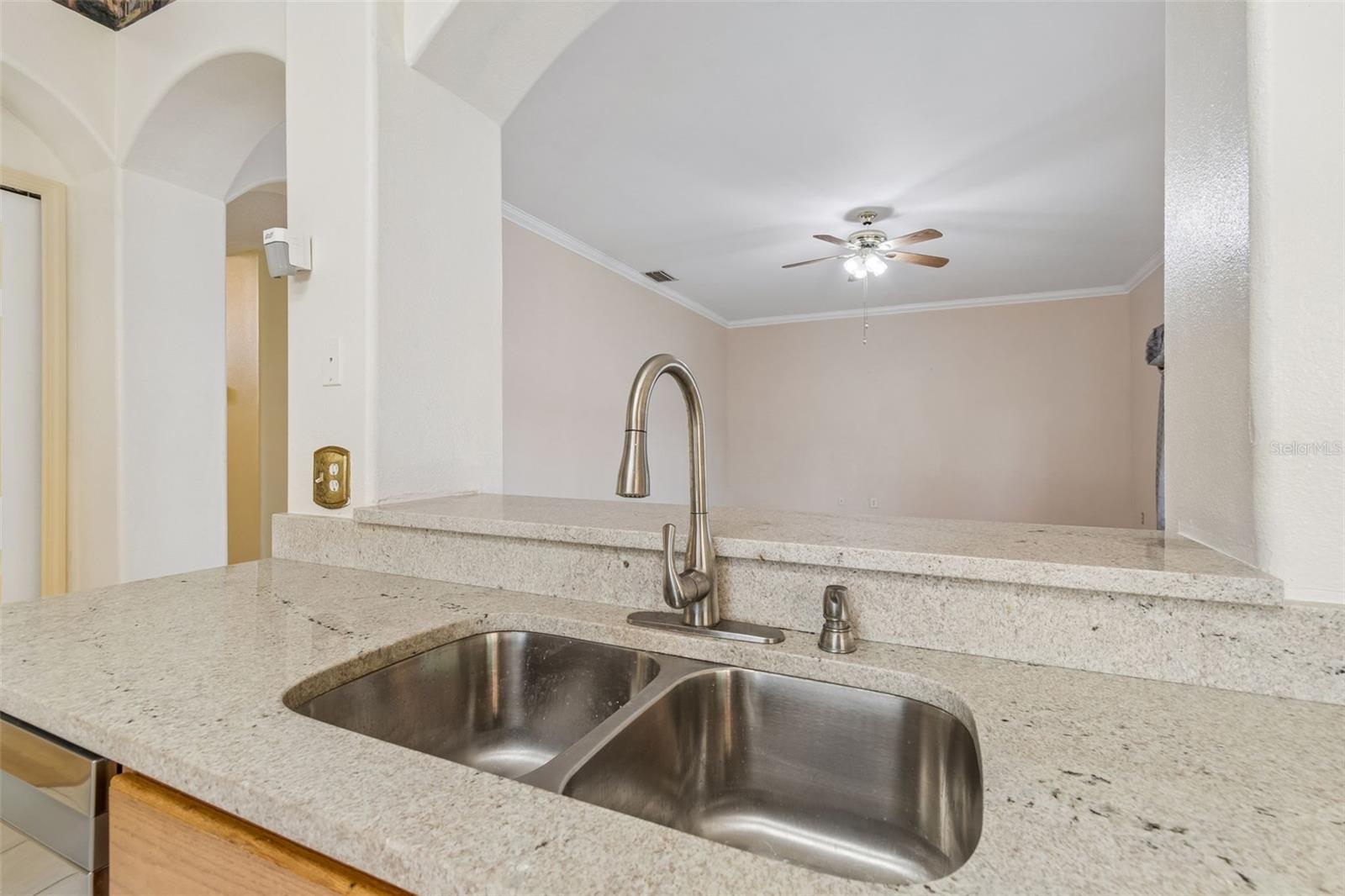 Image 8 of 48 For 12803 Longcrest Drive