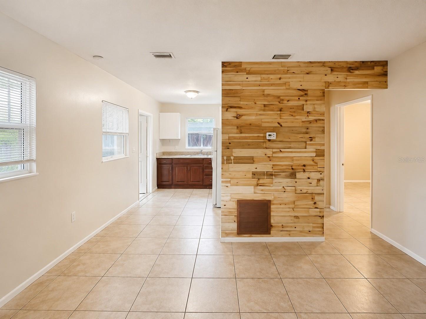 Image 4 of 17 For 5411 70th Lane N