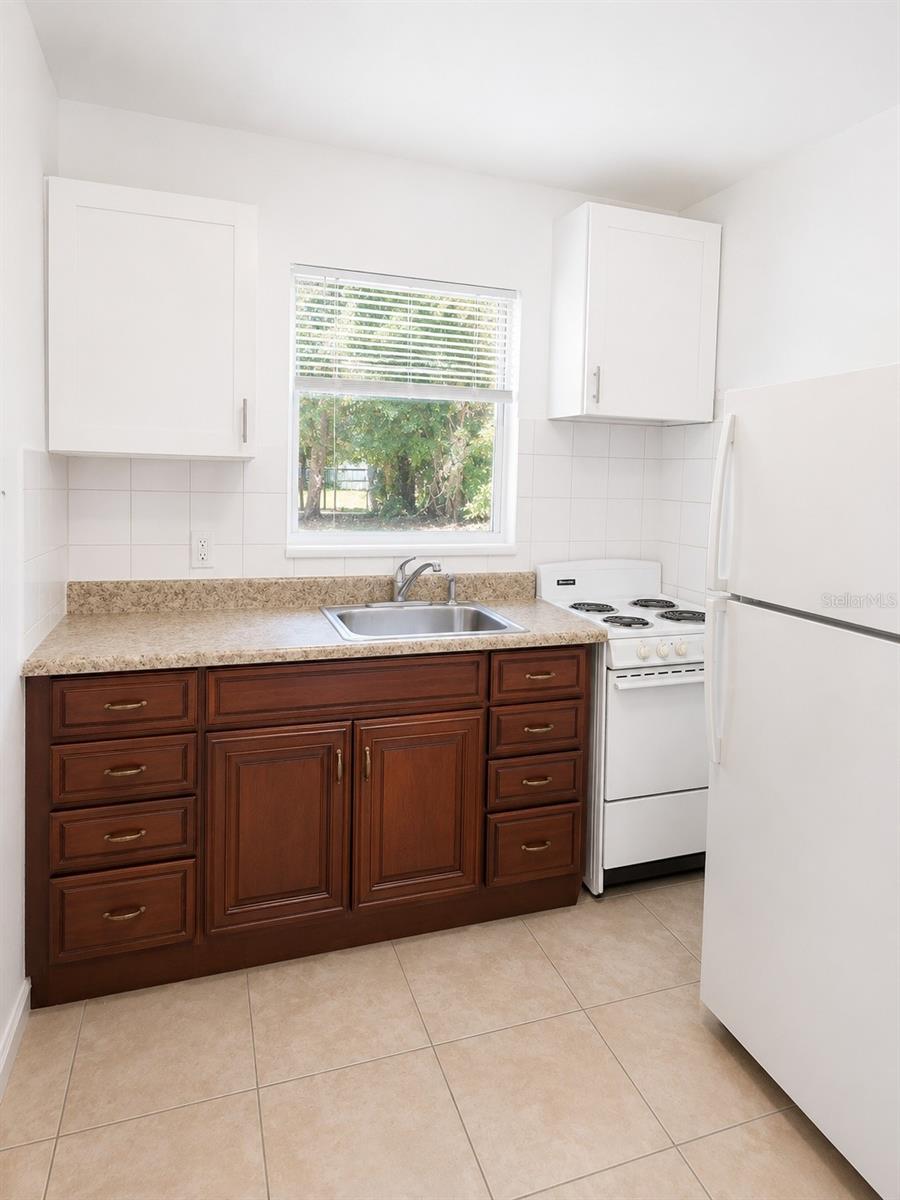 Image 6 of 17 For 5411 70th Lane N