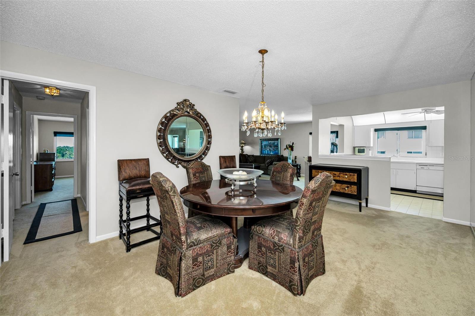 Image 4 of 55 For 100 Bluff View Drive 514c