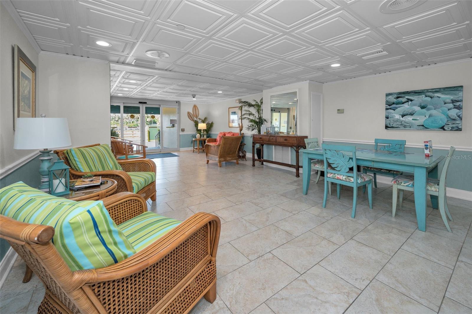 Image 41 of 55 For 100 Bluff View Drive 514c