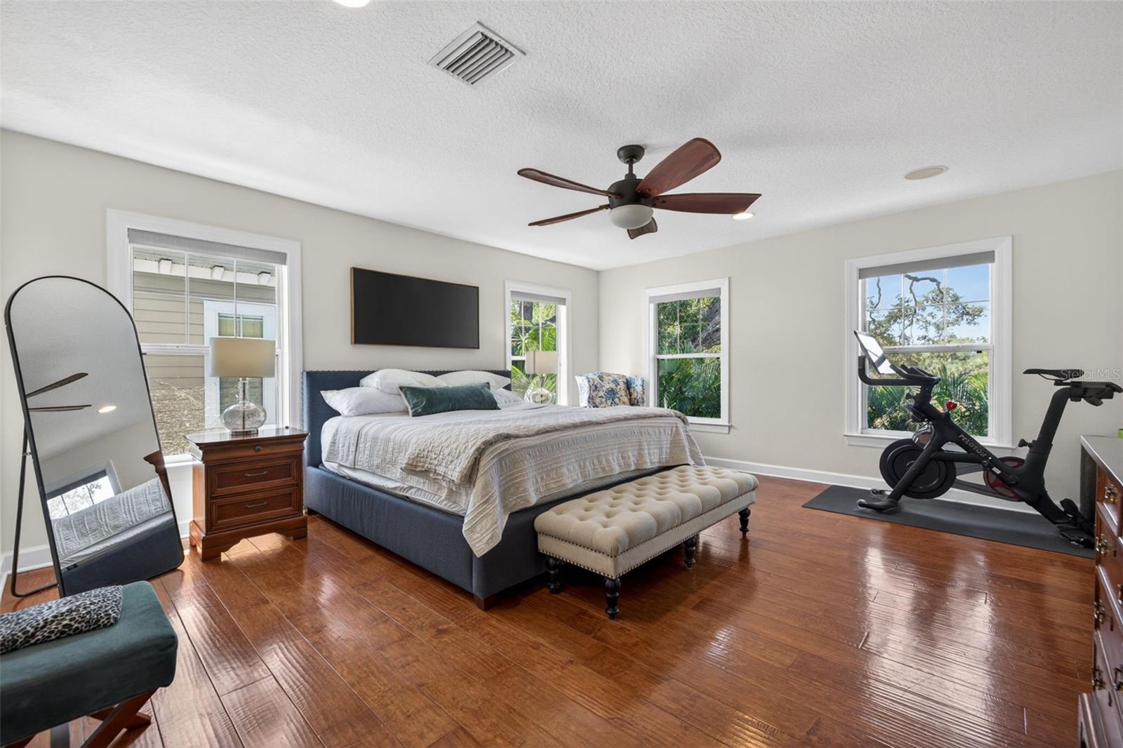 Image 19 of 39 For 2812 Paxton Avenue