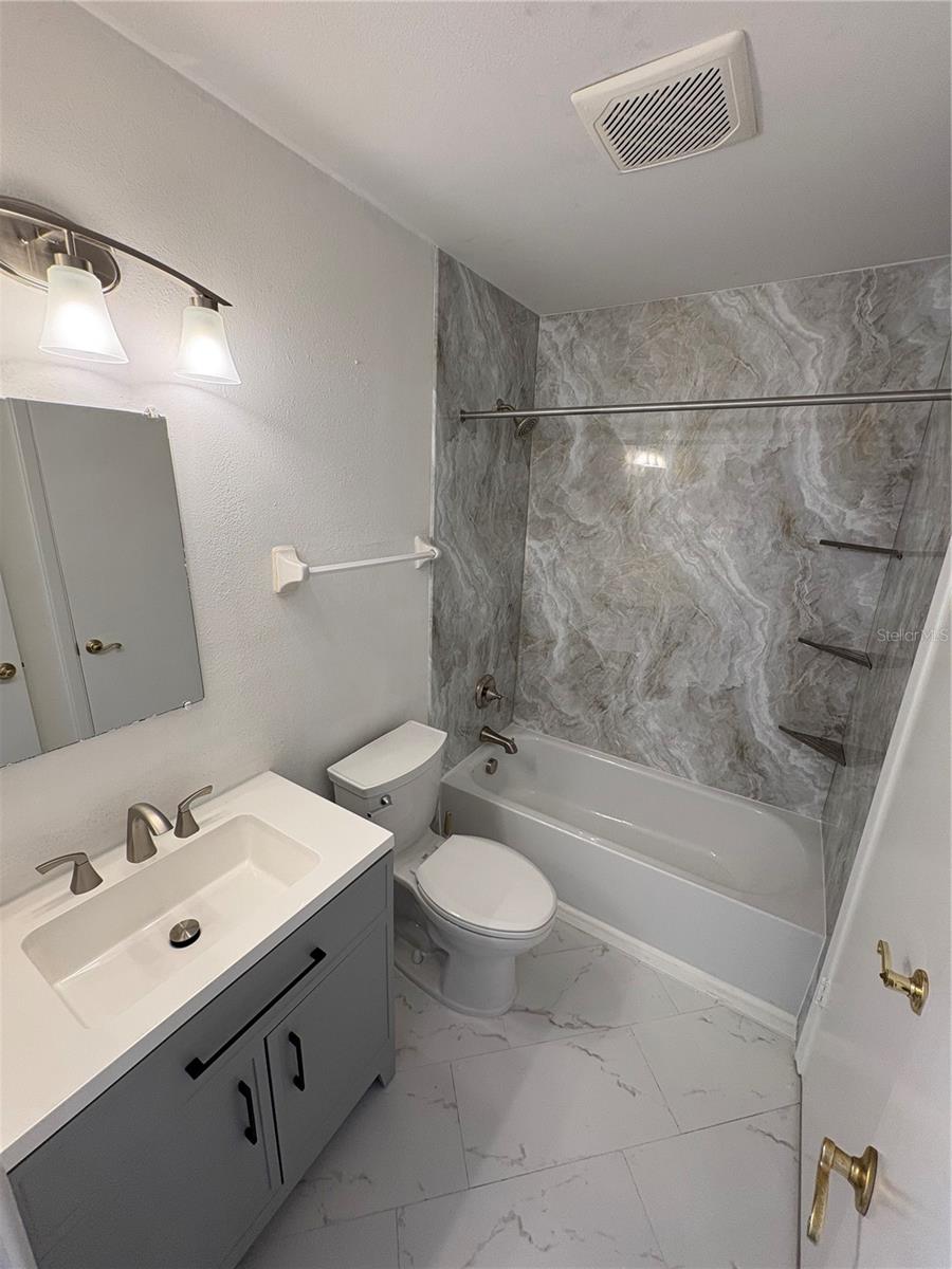 Image 10 of 21 For 7981 Smoketree Court