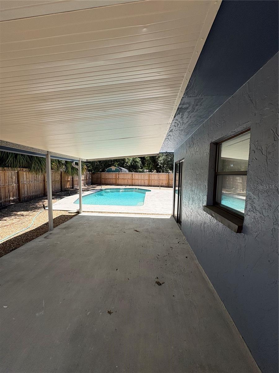 Image 16 of 21 For 7981 Smoketree Court