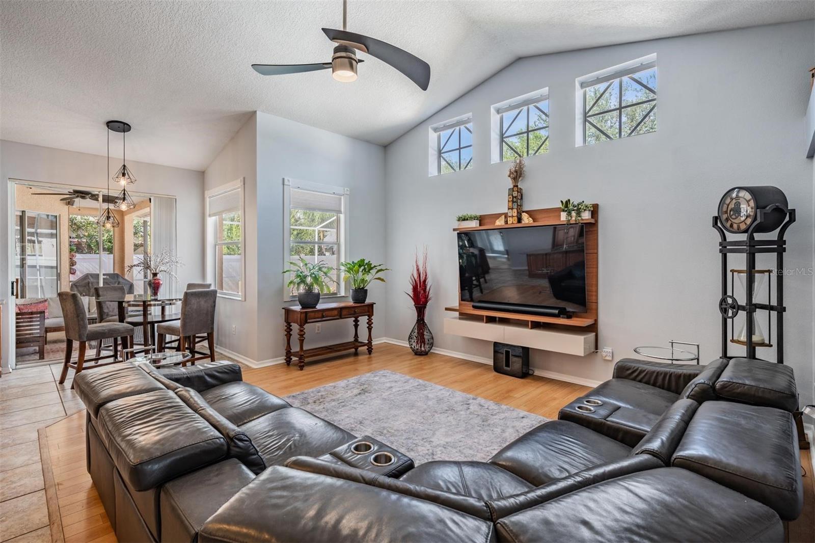 Image 13 of 49 For 1821 Palm Ridge Place