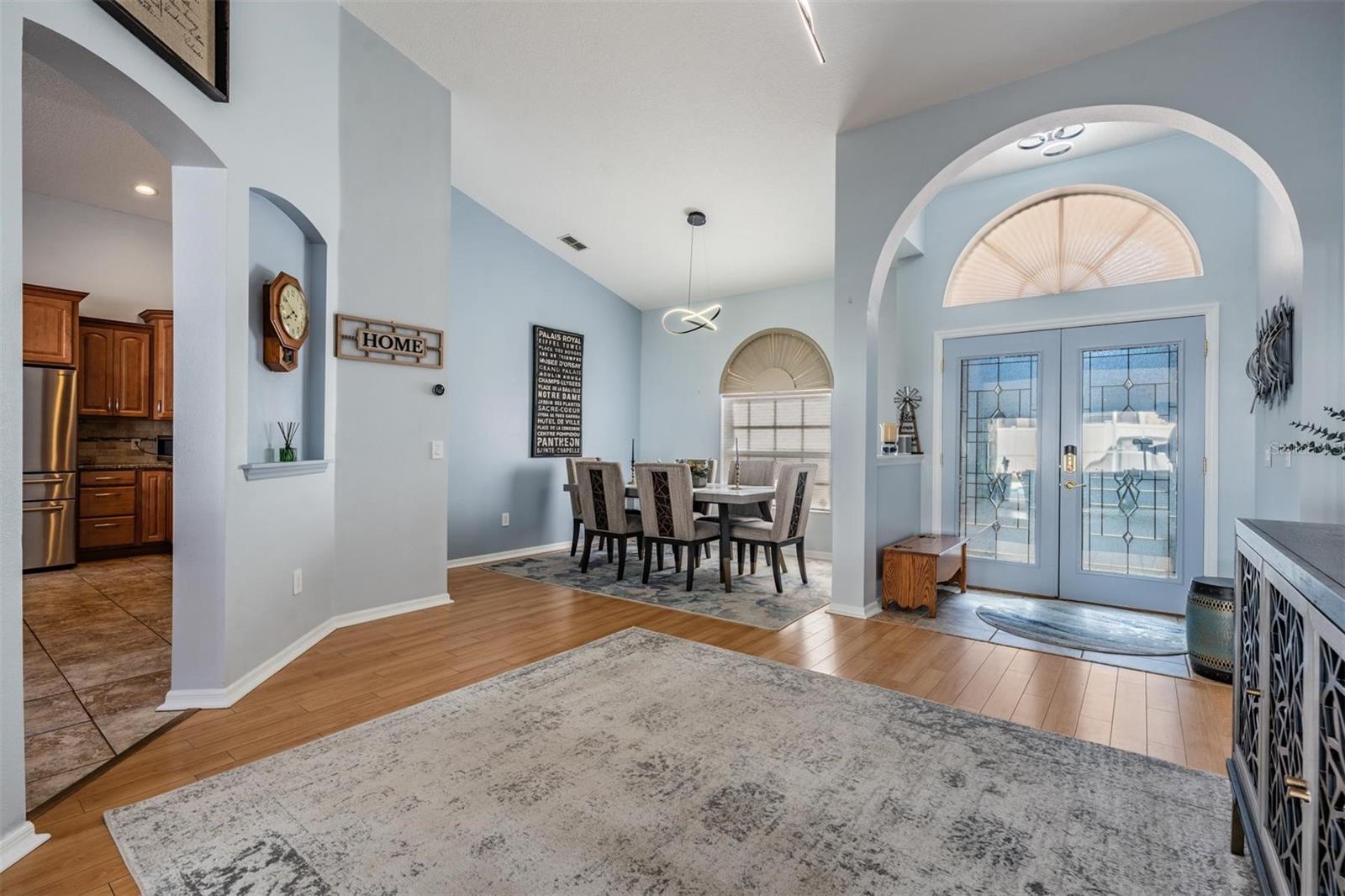 Image 16 of 49 For 1821 Palm Ridge Place