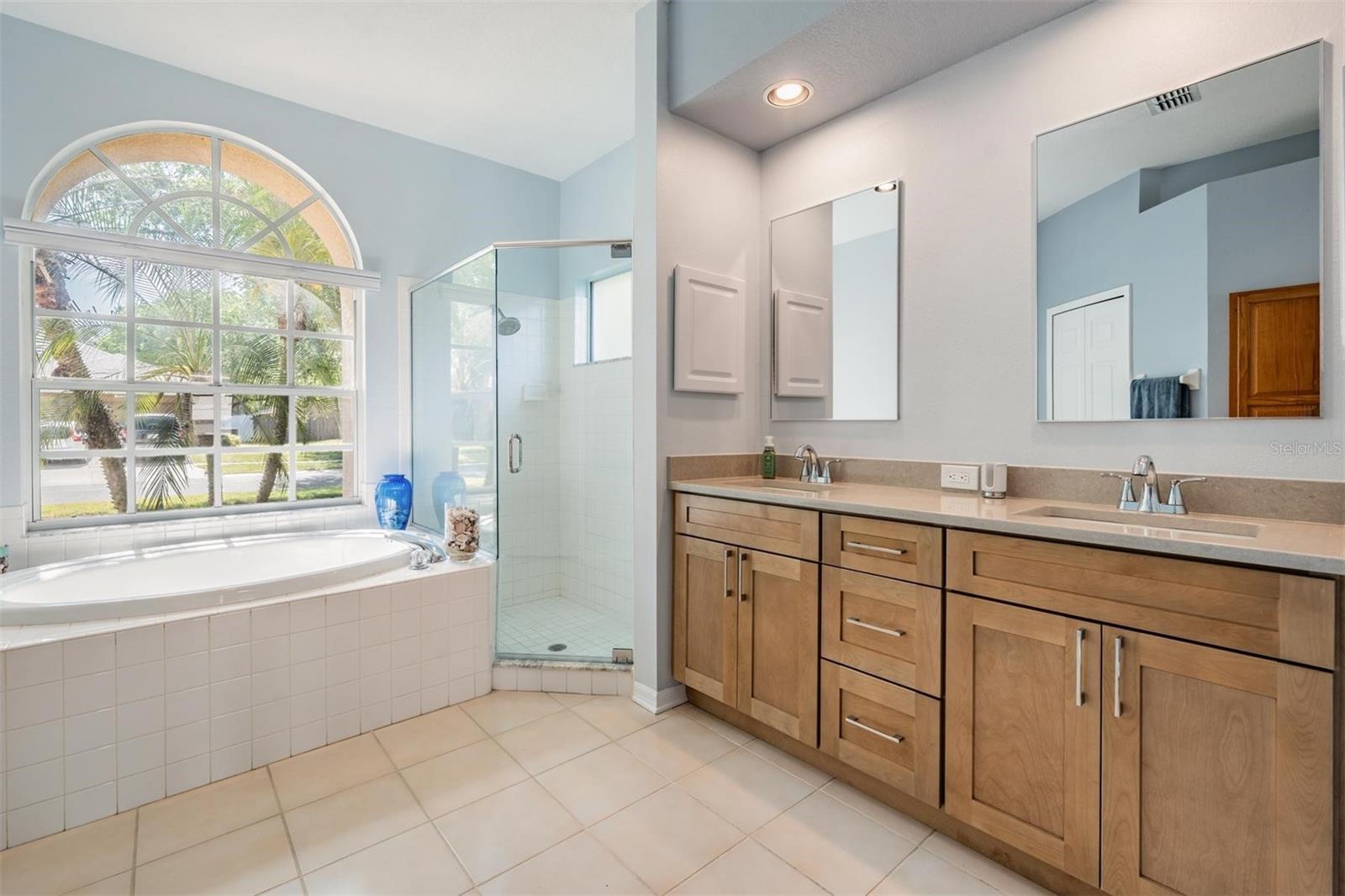 Image 23 of 49 For 1821 Palm Ridge Place