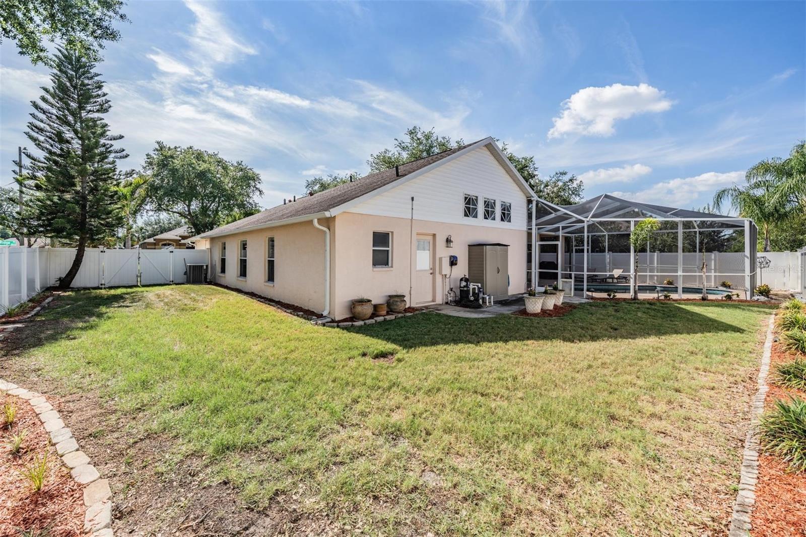 Image 37 of 49 For 1821 Palm Ridge Place