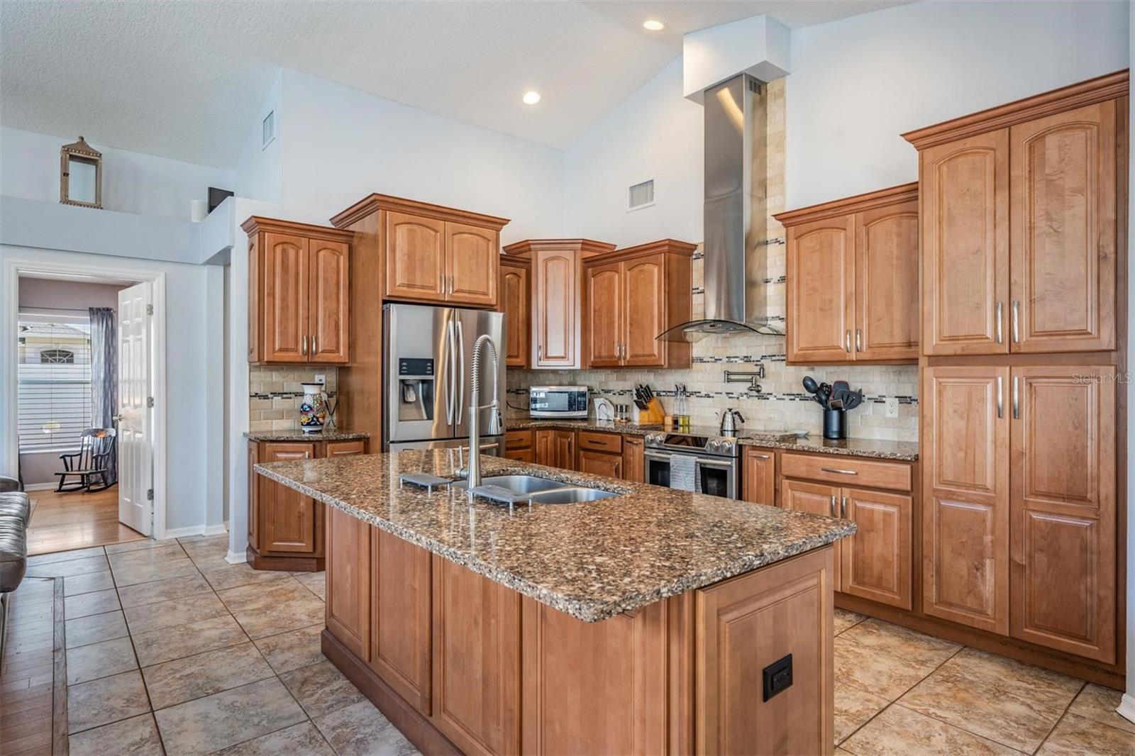 Image 5 of 49 For 1821 Palm Ridge Place
