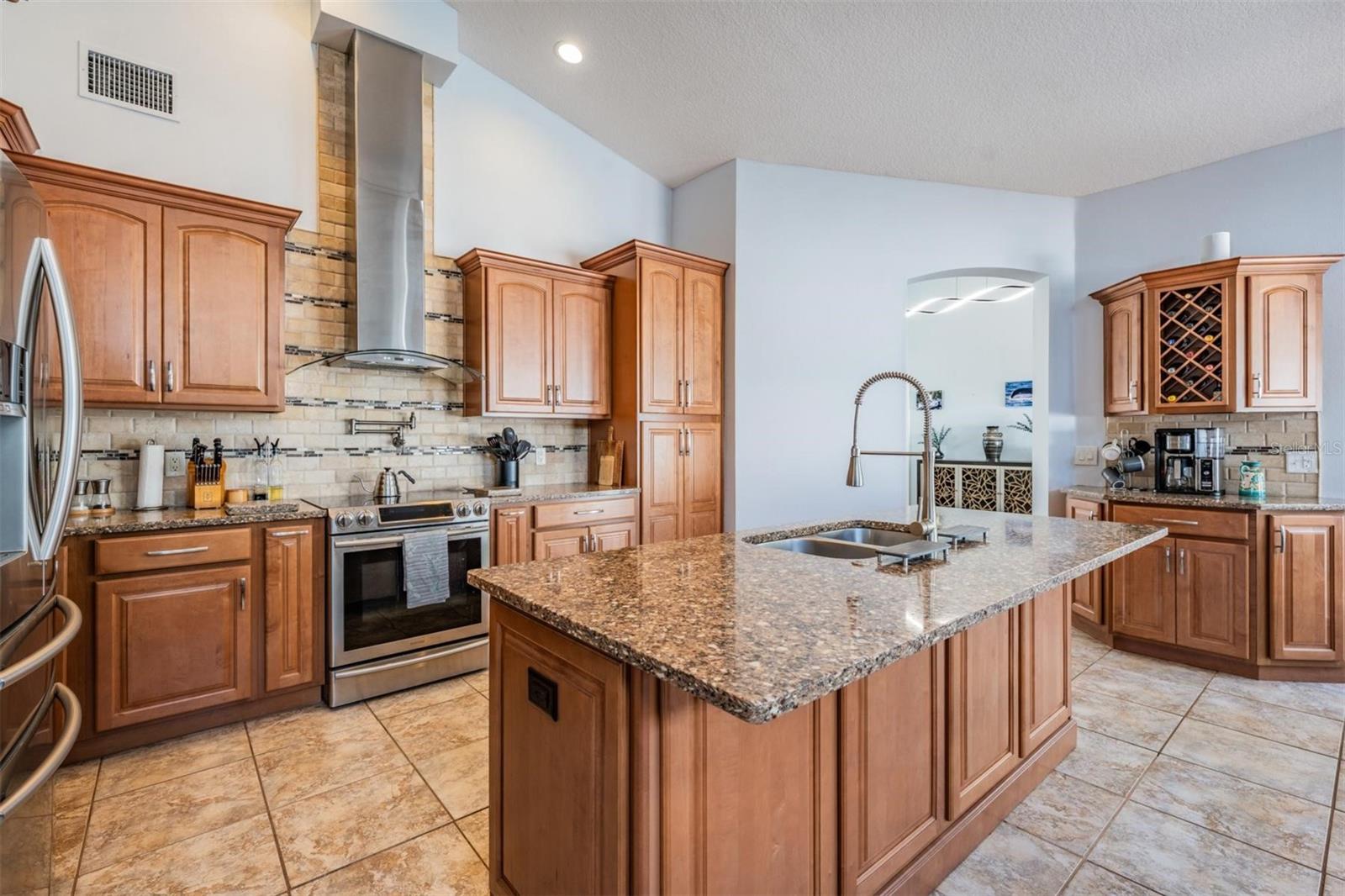 Image 8 of 49 For 1821 Palm Ridge Place