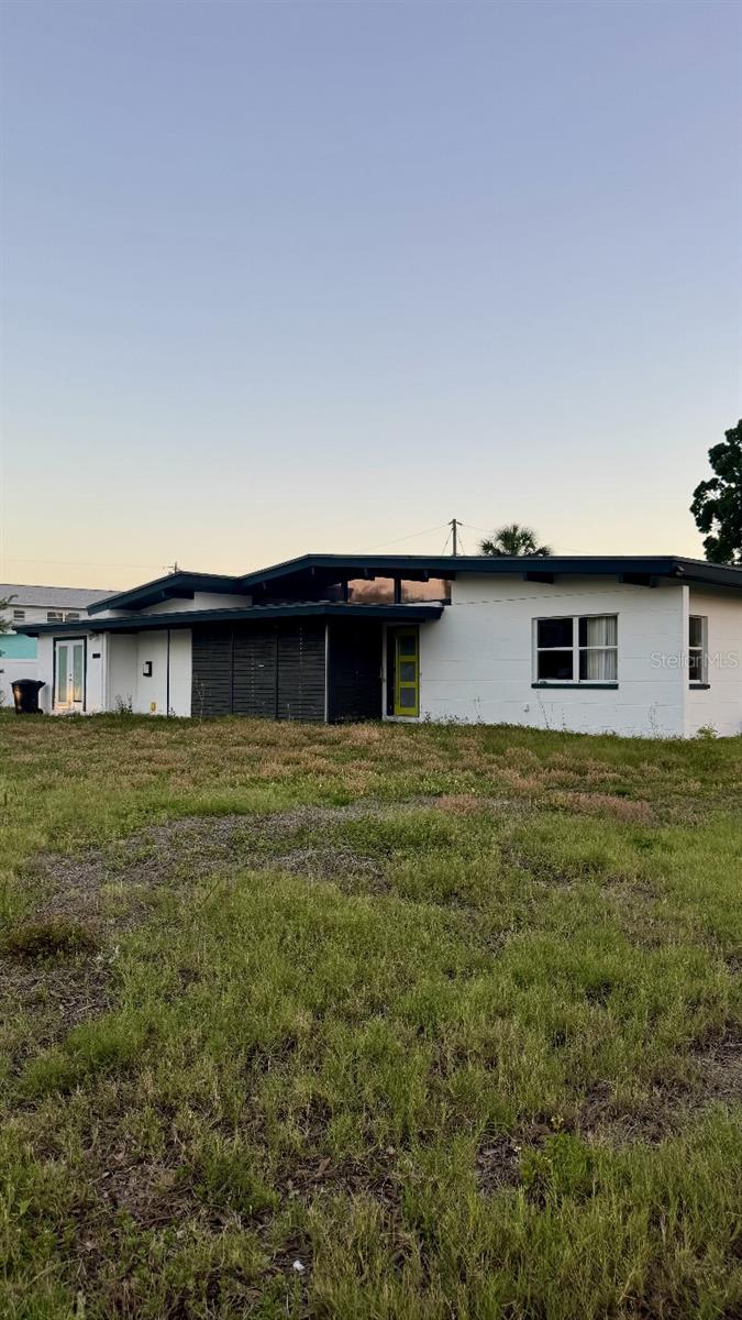 Listing Details for 4830 Chancellor Street Ne, ST PETERSBURG, FL 33703