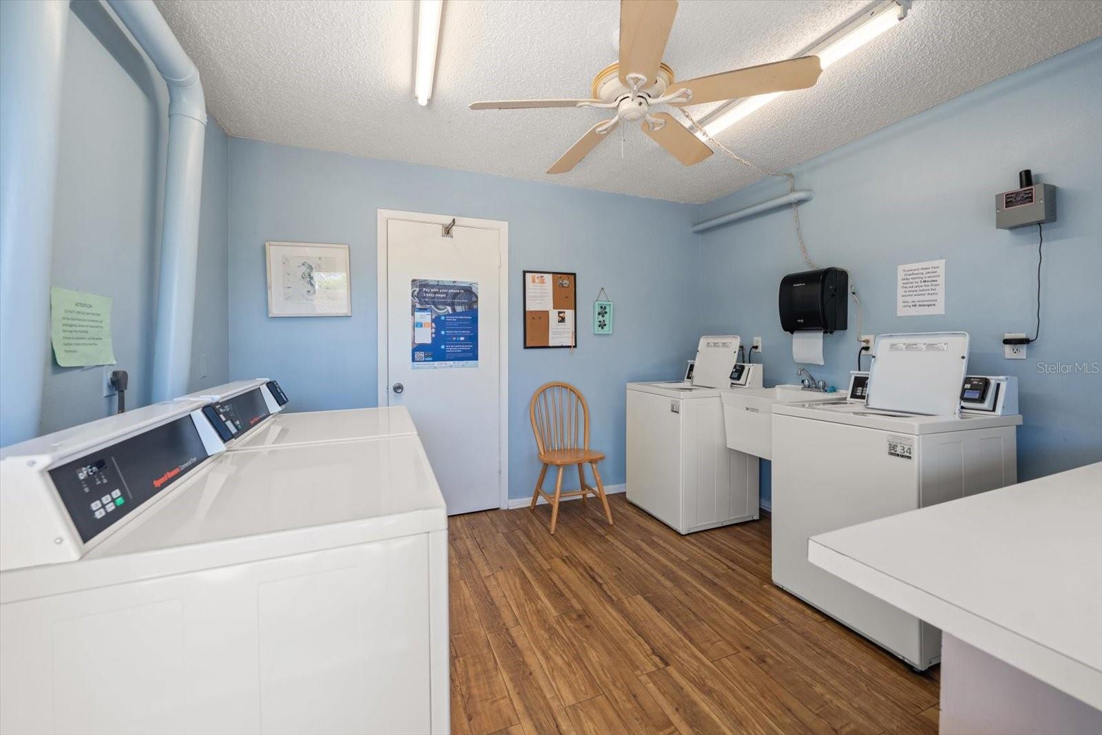 Image 32 of 43 For 948 Virginia Street 207