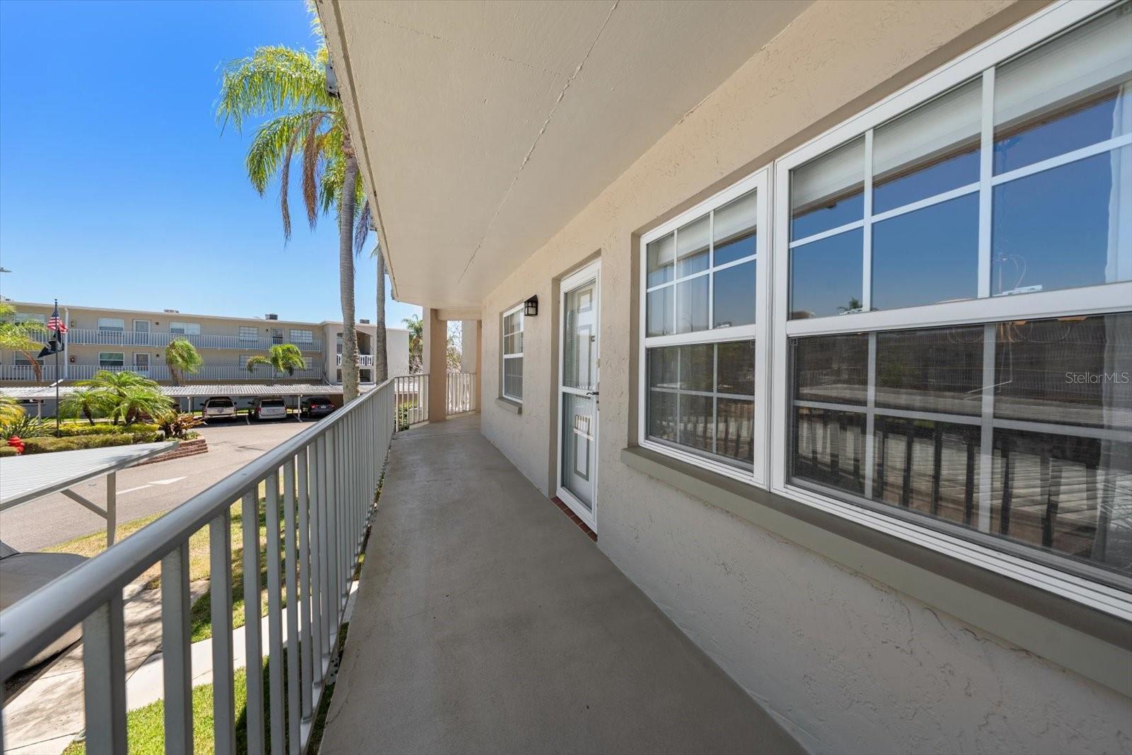 Image 4 of 43 For 948 Virginia Street 207