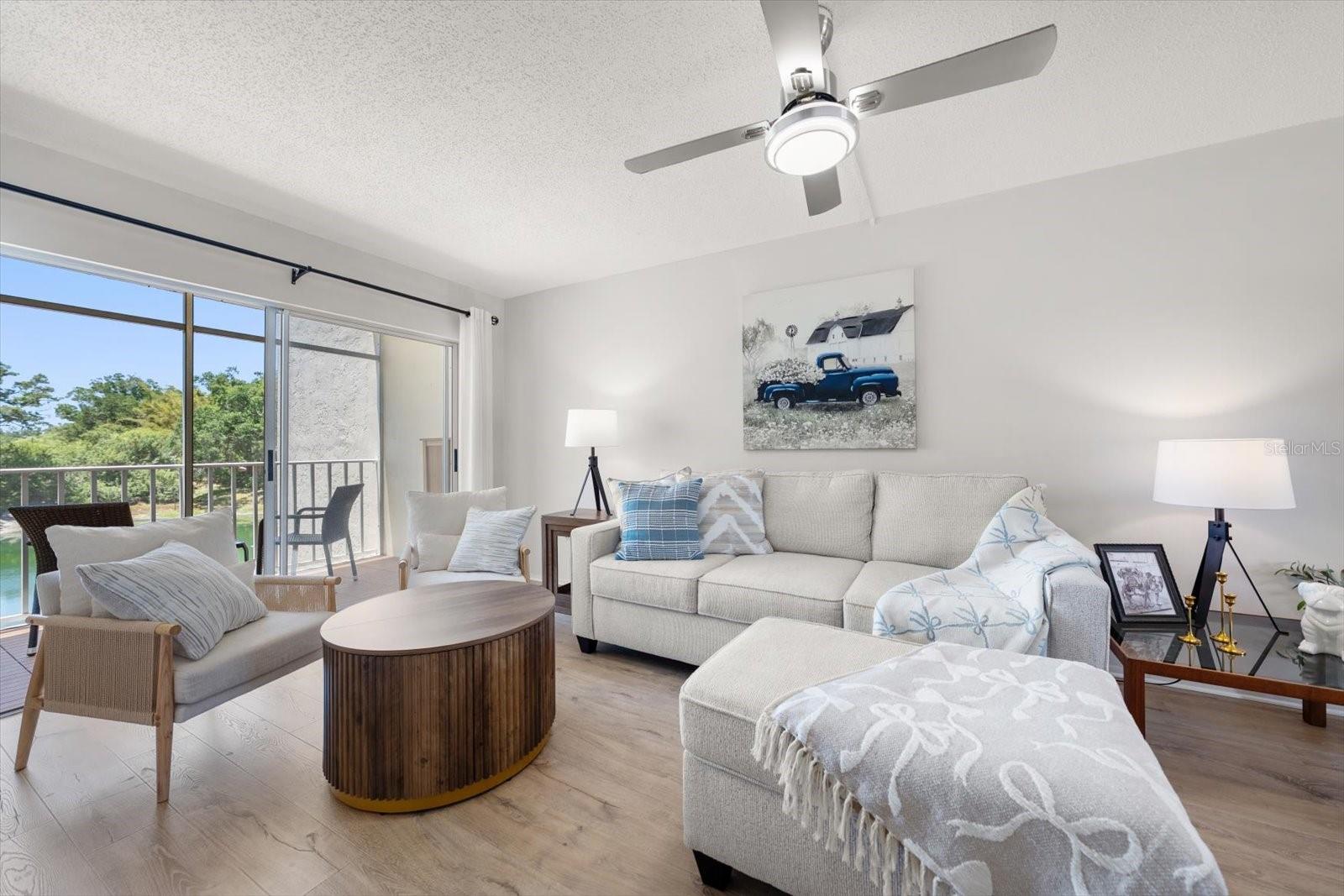Image 9 of 43 For 948 Virginia Street 207