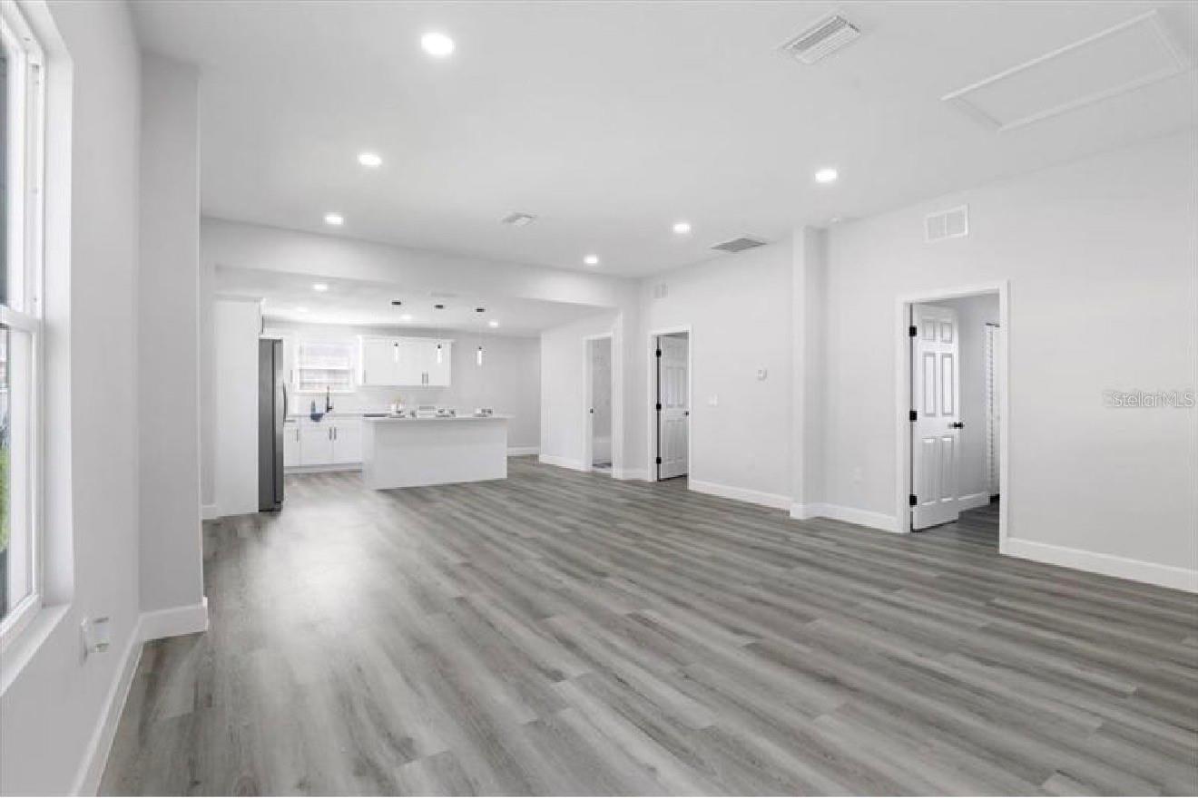Image 17 of 23 For 506 Warnell Street