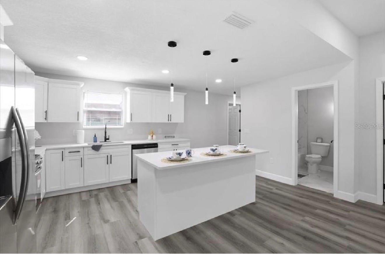 Image 19 of 23 For 506 Warnell Street