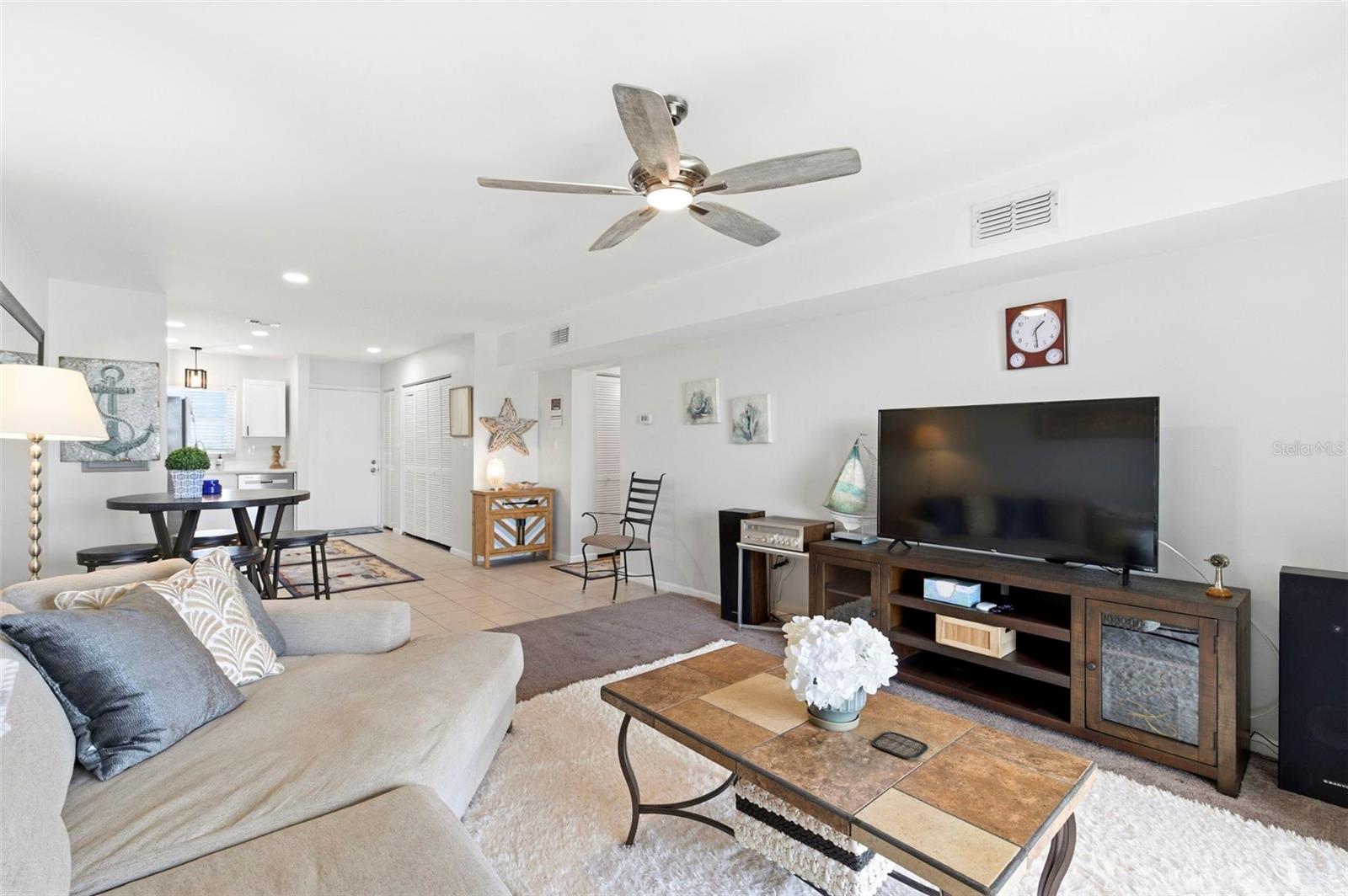 Image 18 of 63 For 4939 Floramar Terrace 501