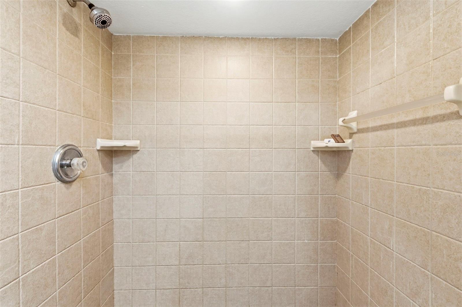 Image 26 of 63 For 4939 Floramar Terrace 501