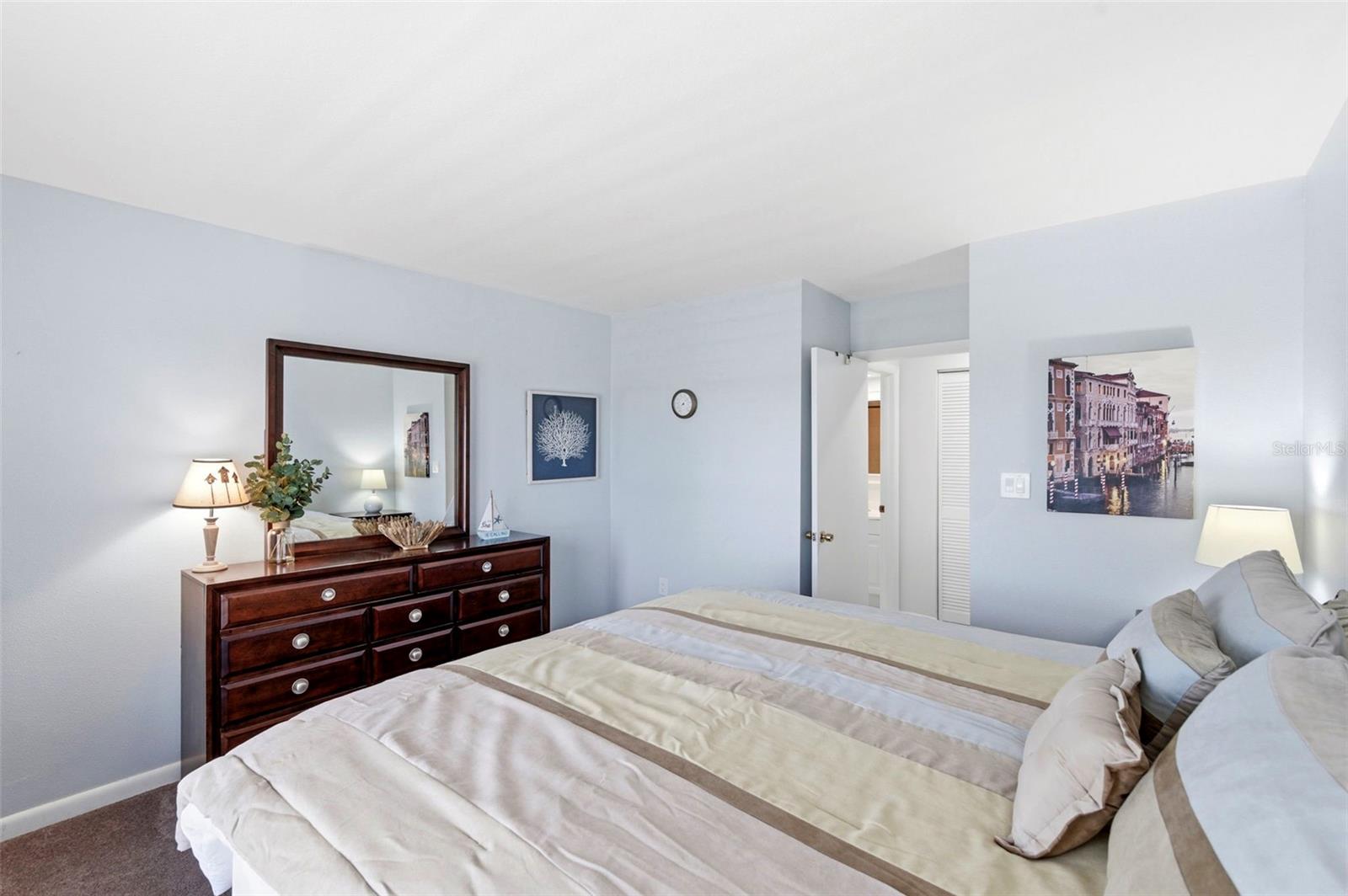 Image 29 of 63 For 4939 Floramar Terrace 501