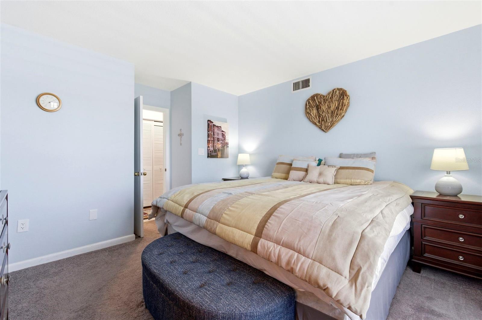 Image 30 of 63 For 4939 Floramar Terrace 501