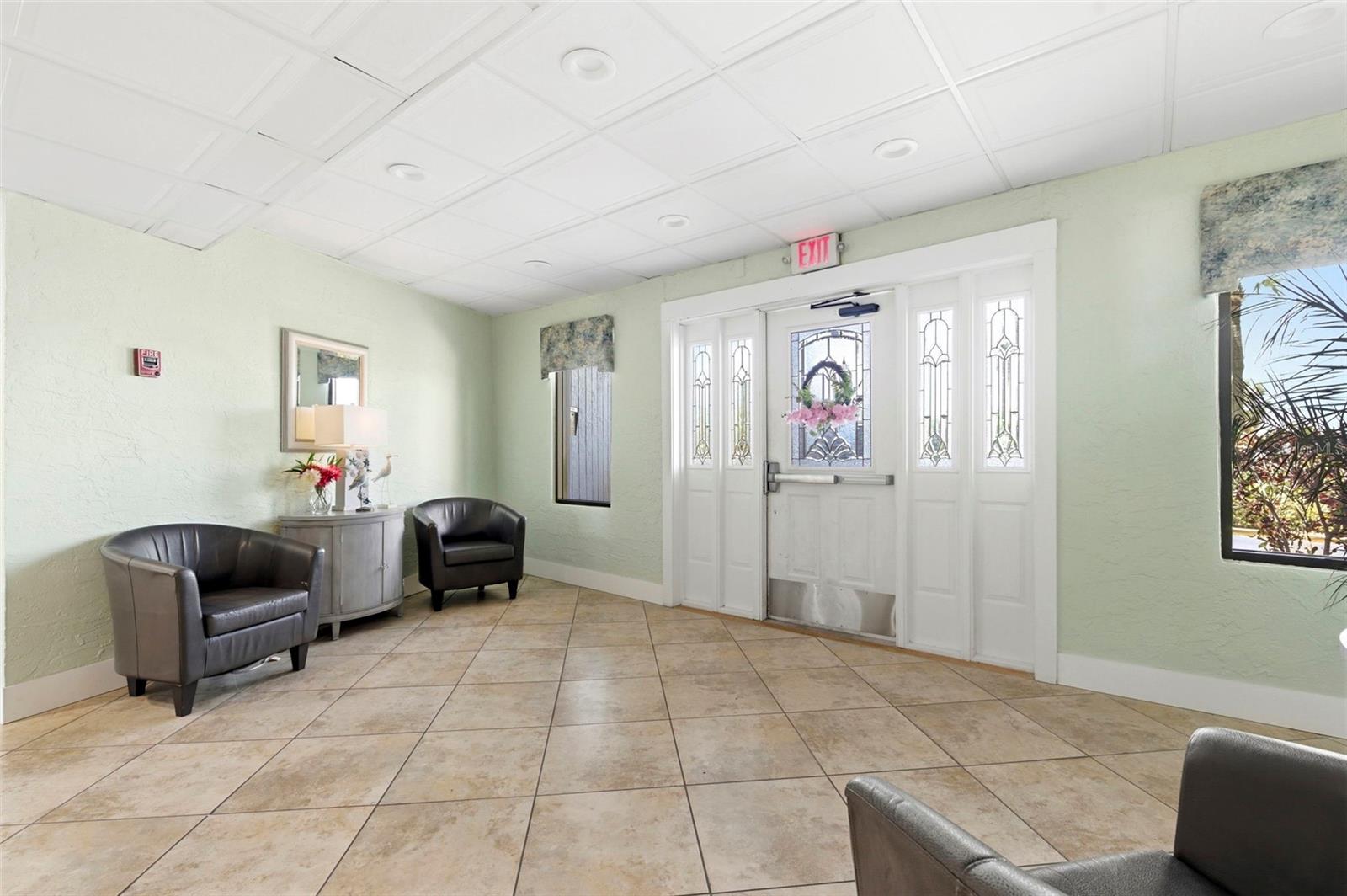 Image 38 of 63 For 4939 Floramar Terrace 501