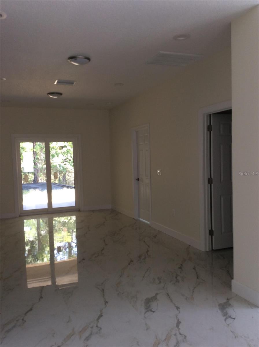Image 4 of 12 For 2812 Durham Street