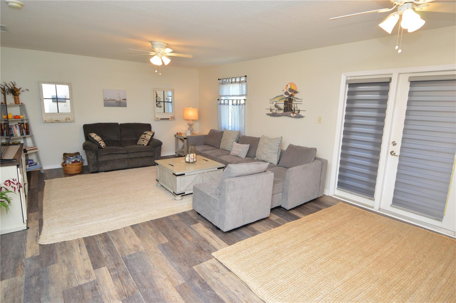 Image 18 of 100 For 121 Seahorse Drive Se C