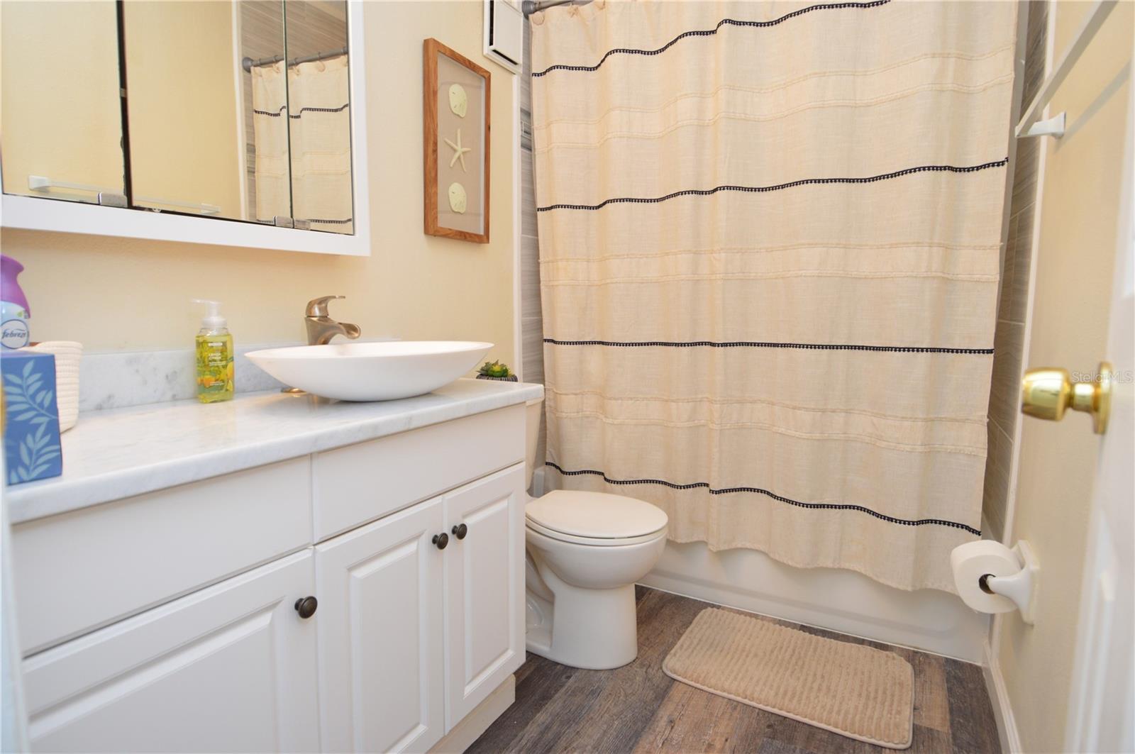 Image 43 of 100 For 121 Seahorse Drive Se C
