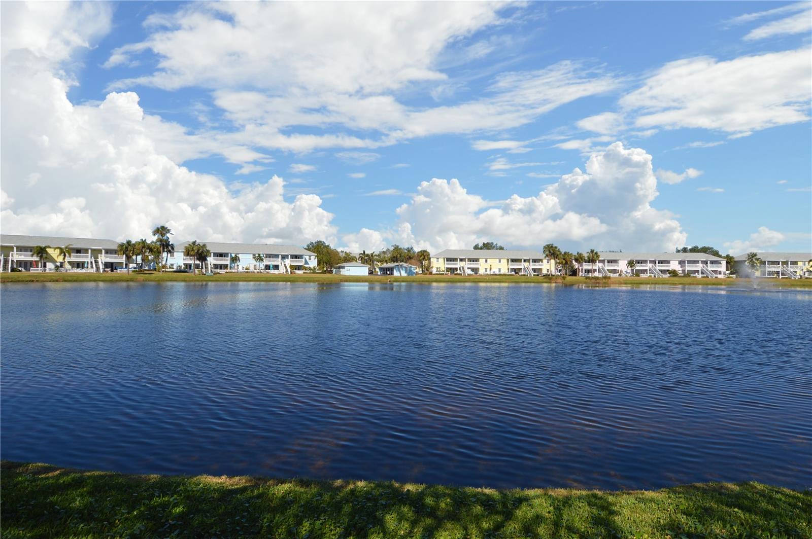 Image 54 of 100 For 121 Seahorse Drive Se C
