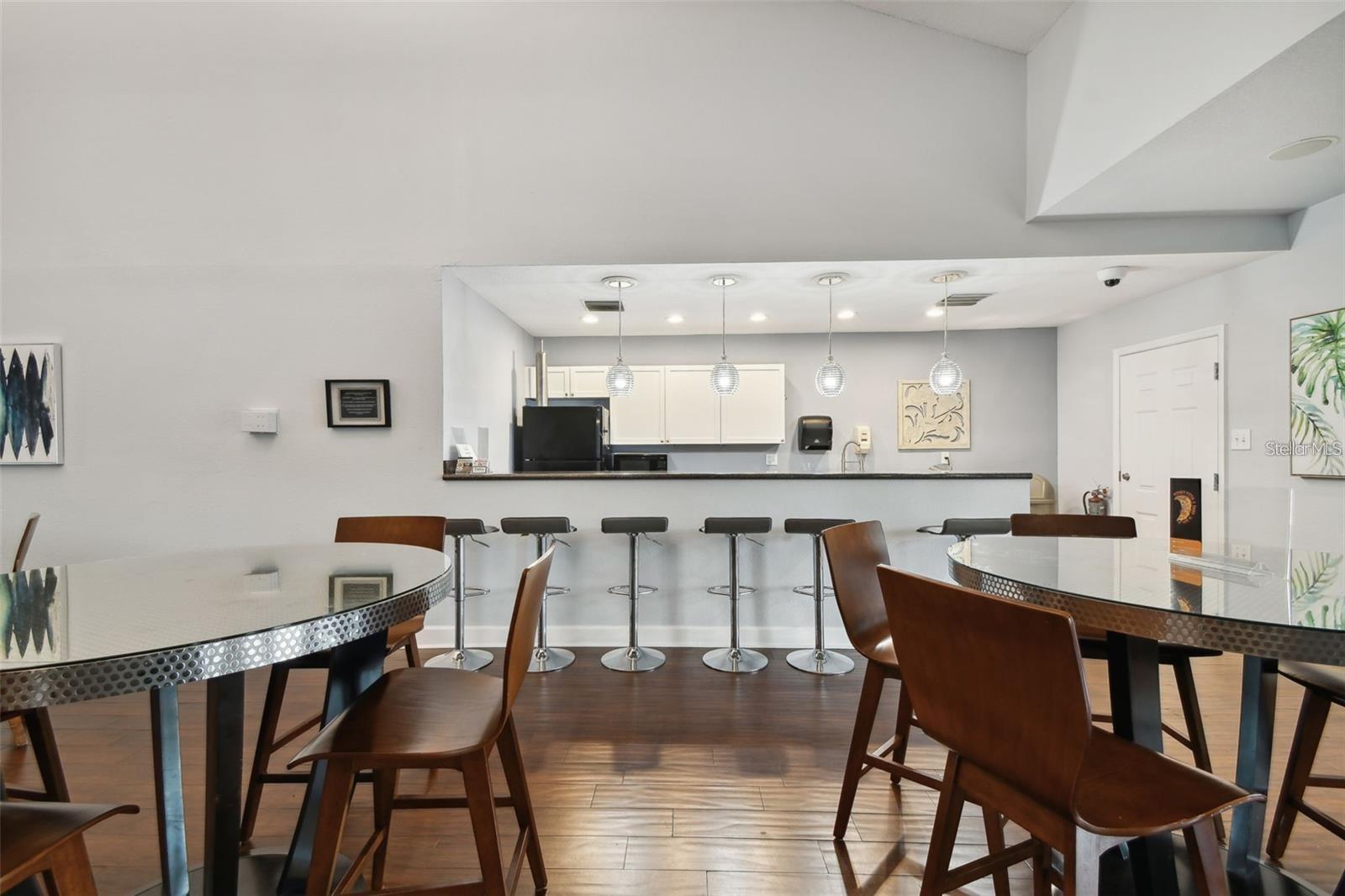 Image 58 of 100 For 121 Seahorse Drive Se C