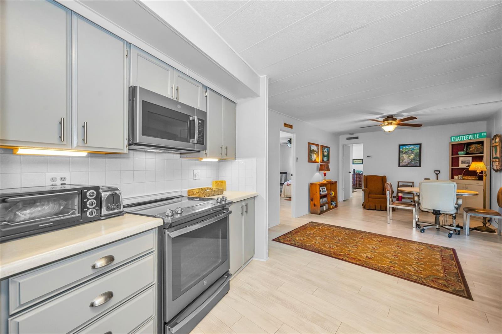 Image 12 of 45 For 3230 Lanark Drive
