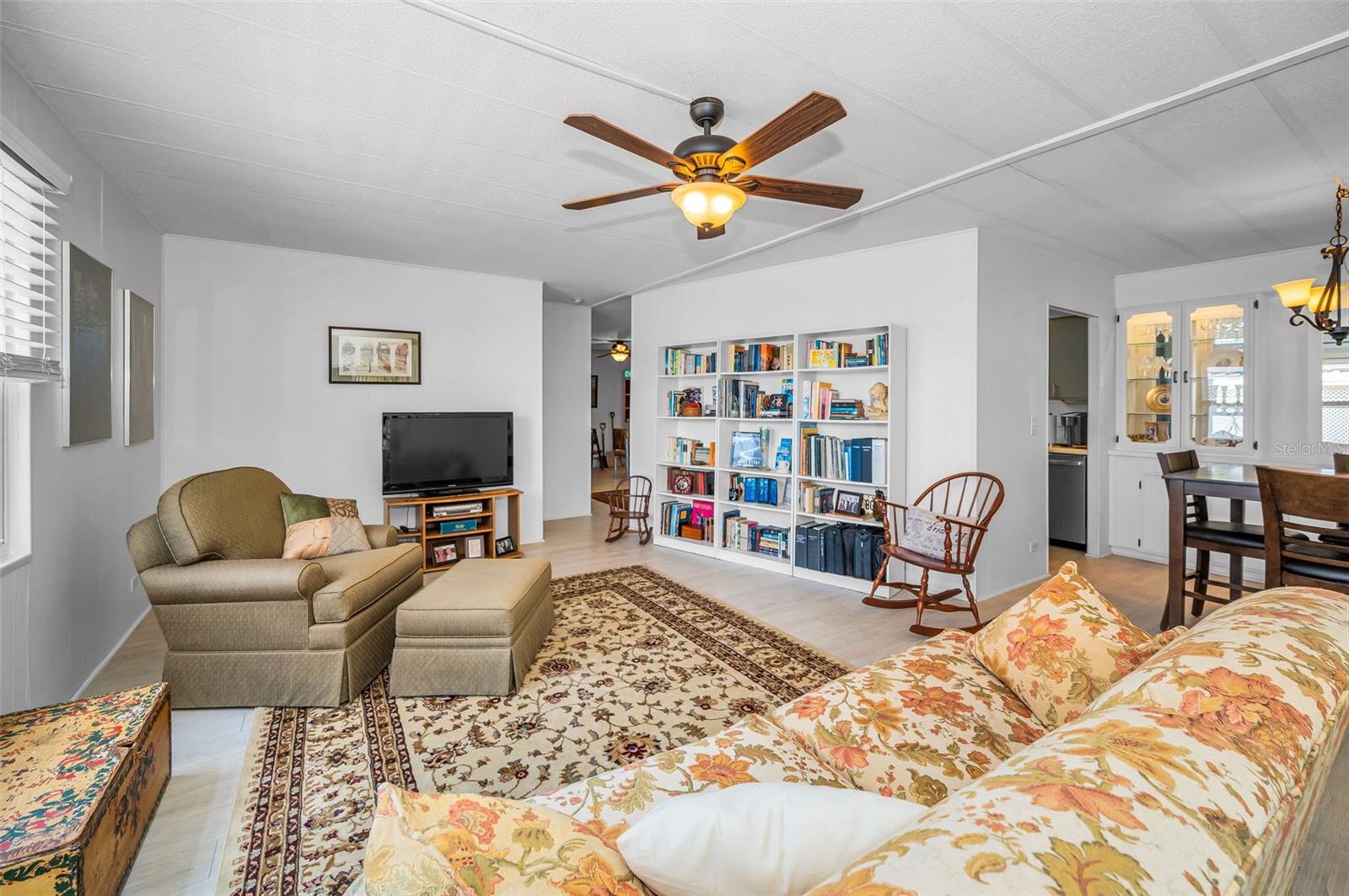 Image 6 of 45 For 3230 Lanark Drive