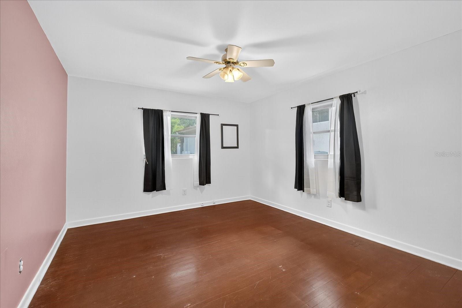 Image 26 of 38 For 215 Edgewater Drive