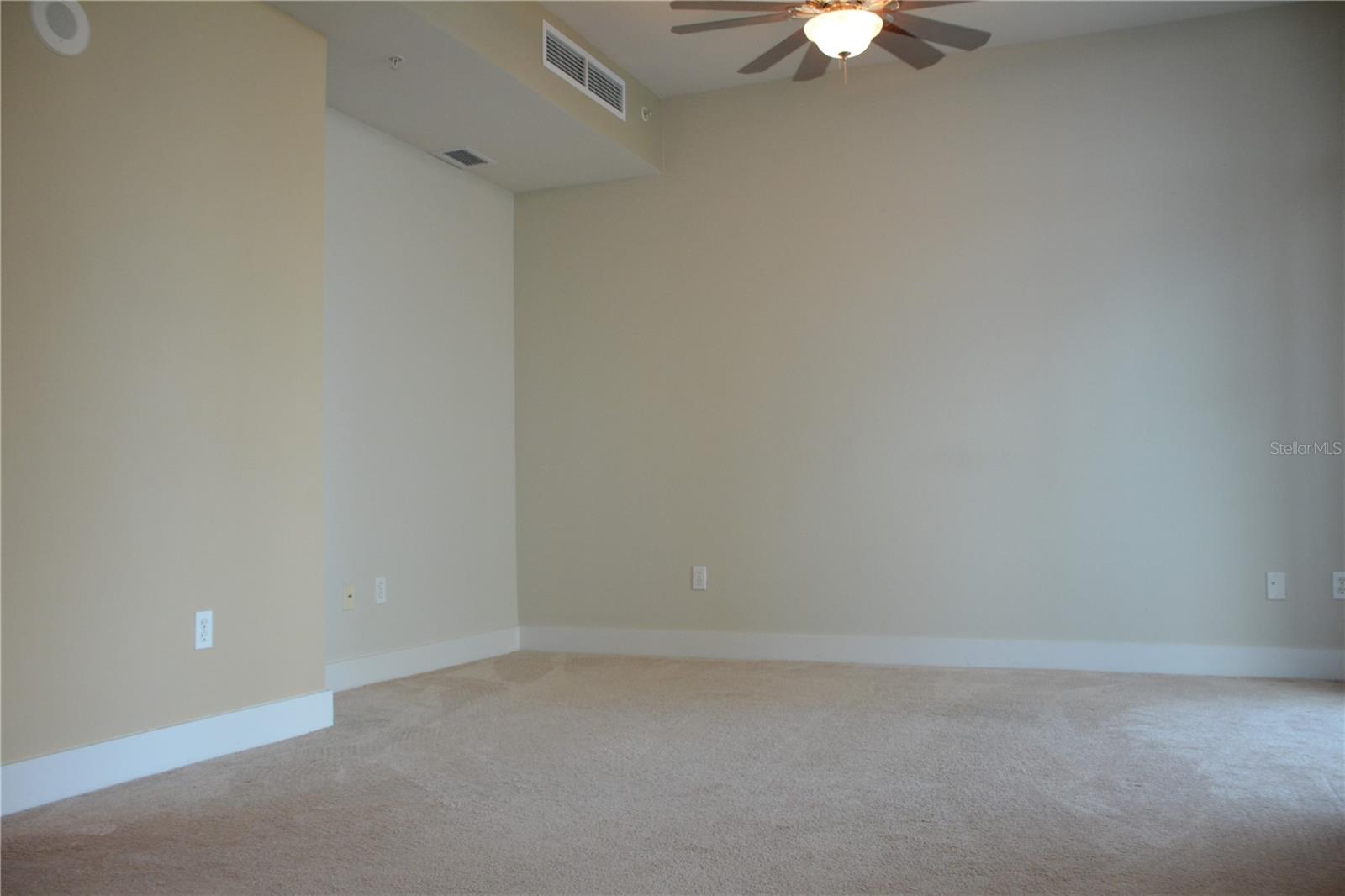 Image 15 of 19 For 1208 Kennedy Boulevard 421