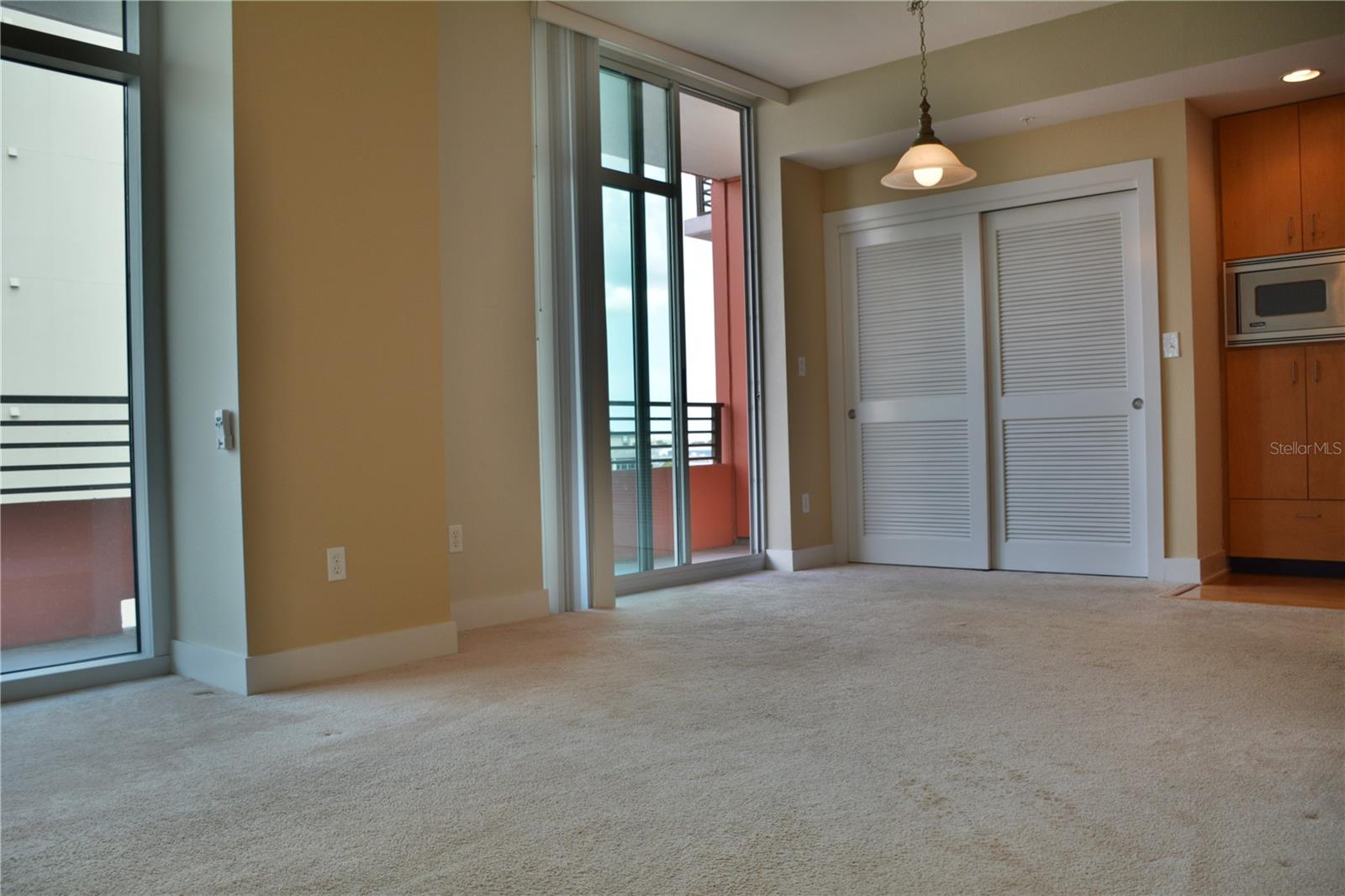 Image 2 of 19 For 1208 Kennedy Boulevard 421