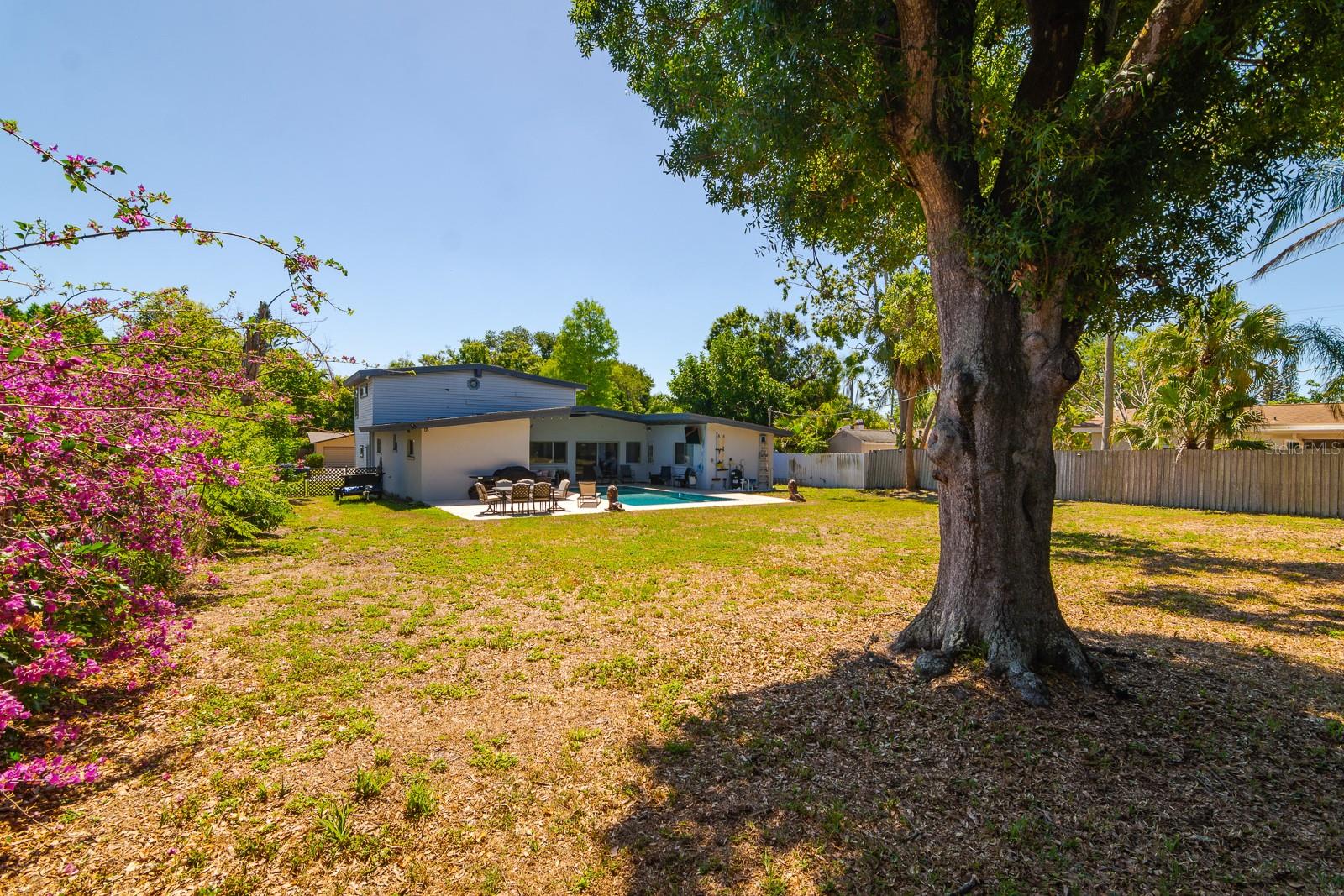 Image 4 of 64 For 1424 Evergreen Avenue