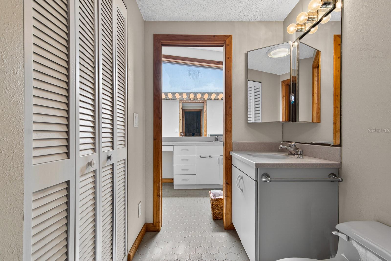 Image 40 of 64 For 1424 Evergreen Avenue