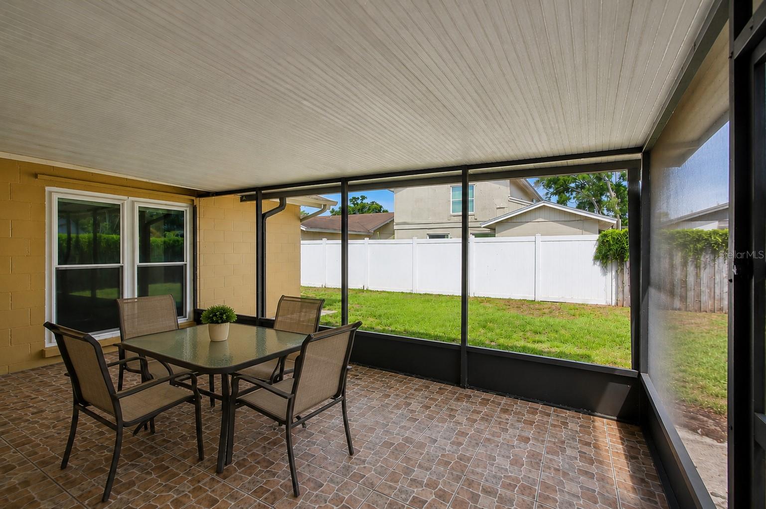 Image 10 of 47 For 4828 Grove Point Drive