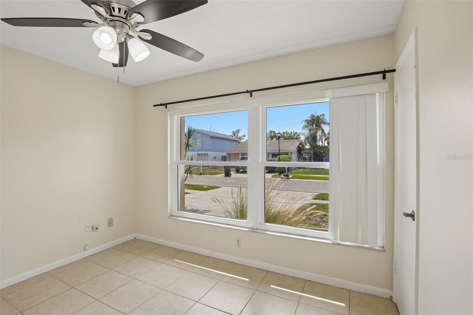Image 31 of 47 For 4828 Grove Point Drive