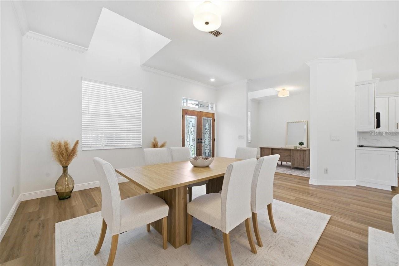 Listing photo id 8 for 3902 Meadowlark Court