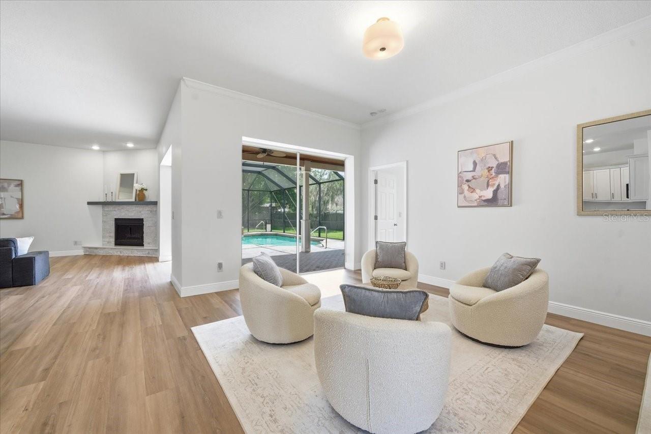 Listing photo id 10 for 3902 Meadowlark Court