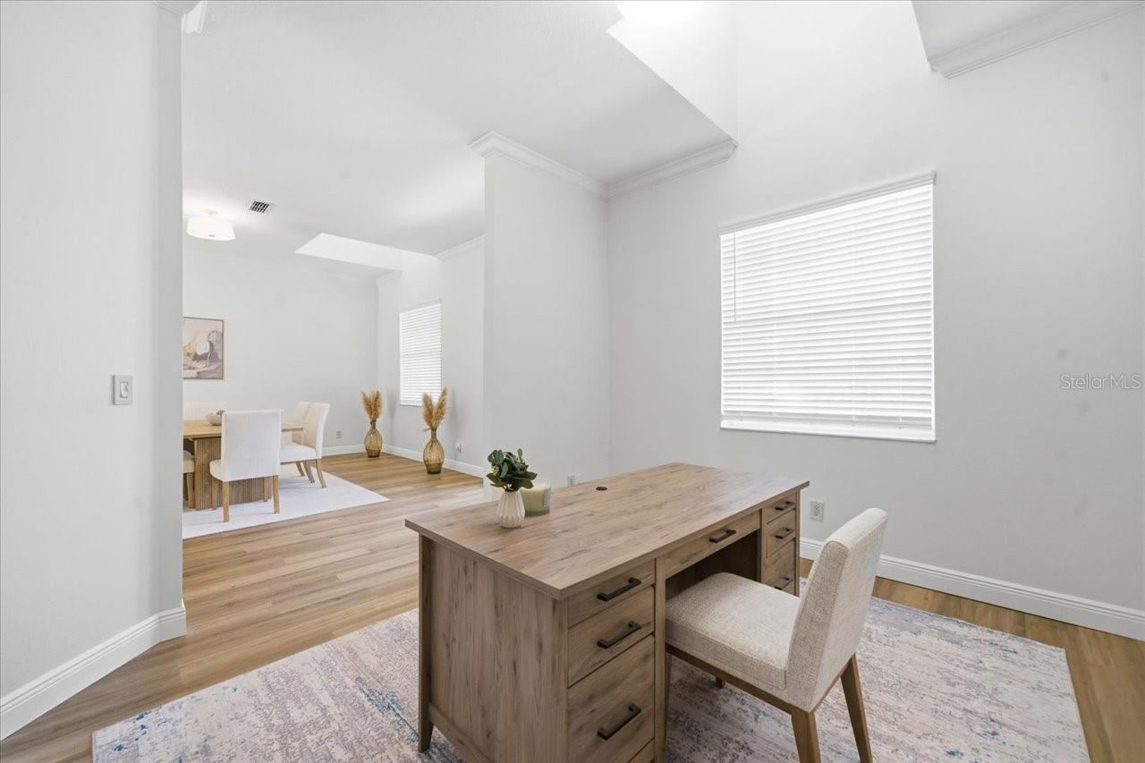 Listing photo id 22 for 3902 Meadowlark Court