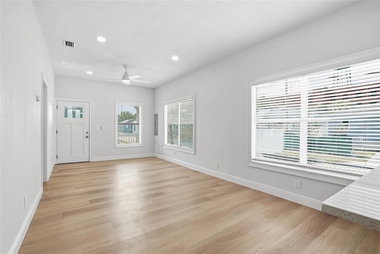 Image 10 of 45 For 2902 Sanchez Street
