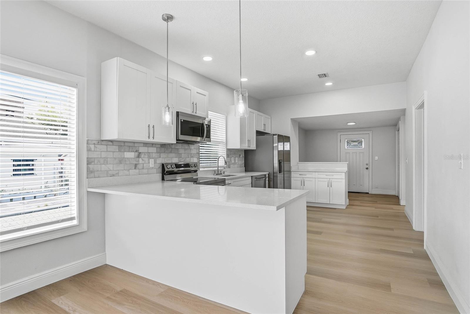Image 11 of 45 For 2902 Sanchez Street
