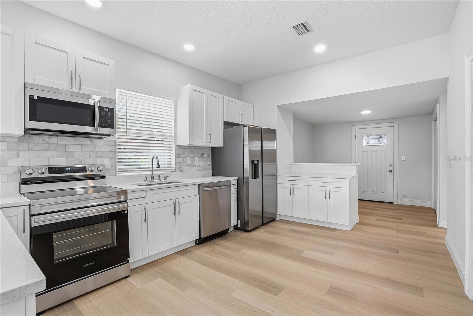 Image 12 of 45 For 2902 Sanchez Street