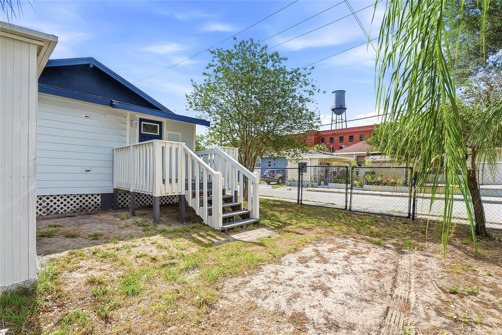Image 33 of 45 For 2902 Sanchez Street
