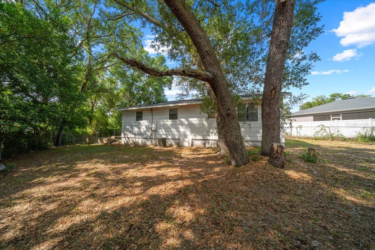 Image 20 of 22 For 4103 Holly Hill