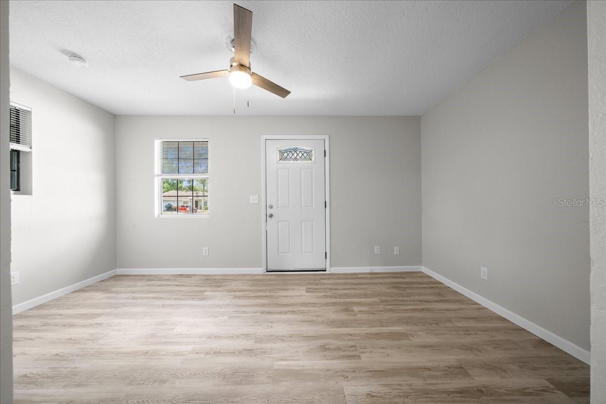 Image 6 of 22 For 4103 Holly Hill