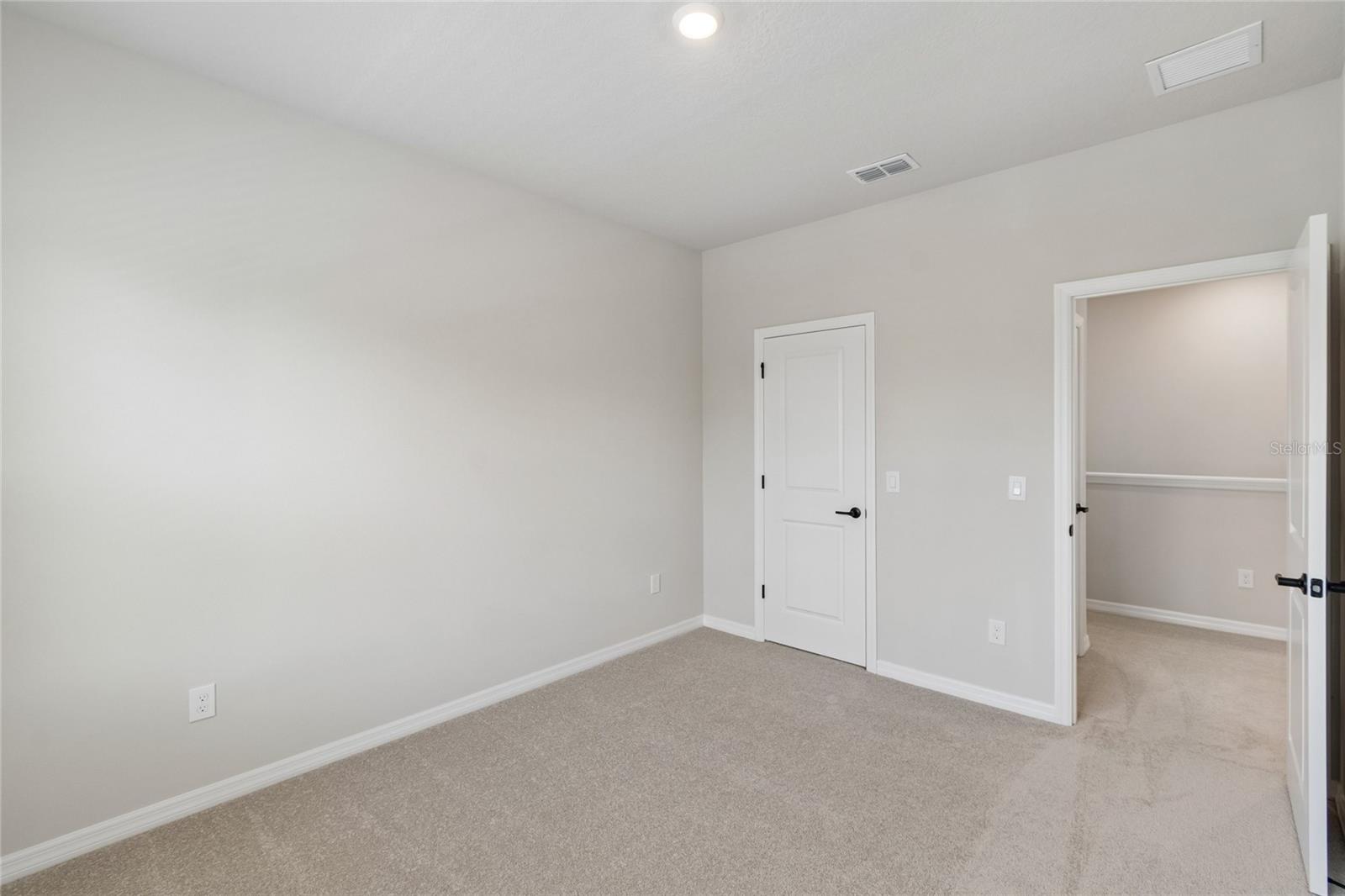 Image 23 of 36 For 4341 Roush Avenue