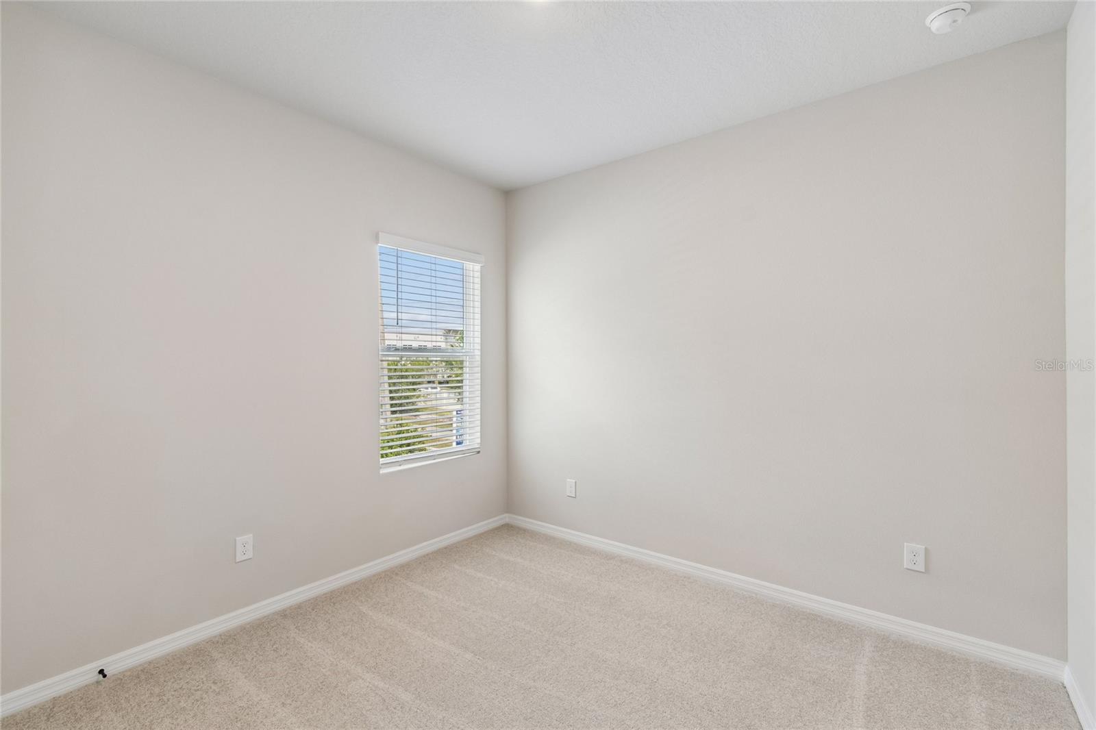 Image 24 of 36 For 4341 Roush Avenue